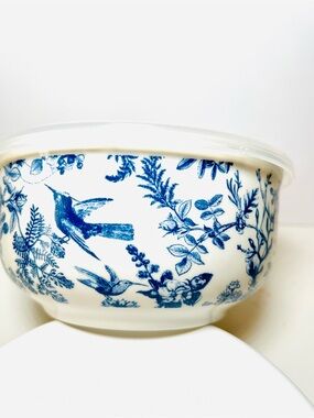 Blue Botanical Hummingbird Fine Porcelain Storage Bowl with Vent Lid